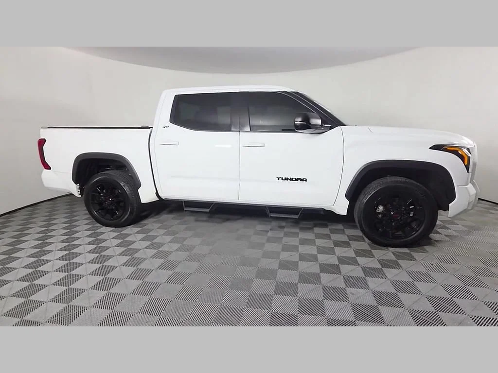 Used 2024 Ice Toyota SR5 image 36