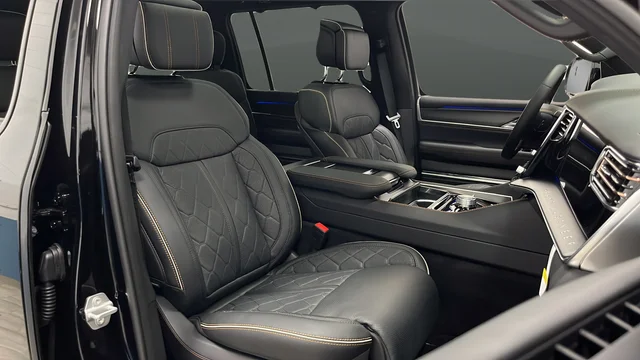 New 2026 High Gloss Black Exterior Paint Jeep Summit Reserve image 23