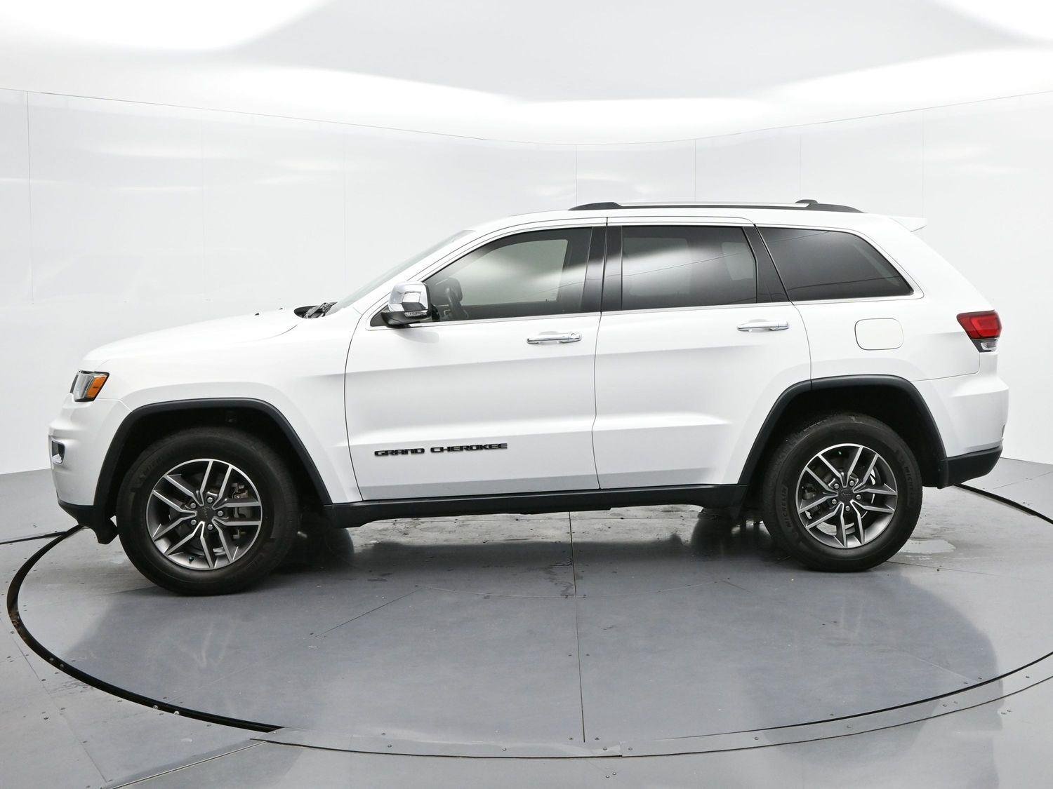 Used 2021 Bright White Clearcoat Jeep Limited image 4