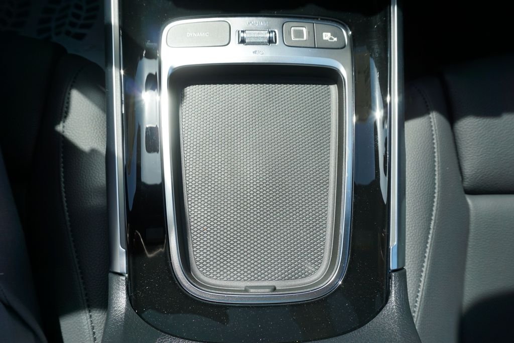 Certified Used 2025 Mountain Grey Metallic Mercedes-Benz GLB 250 image 34