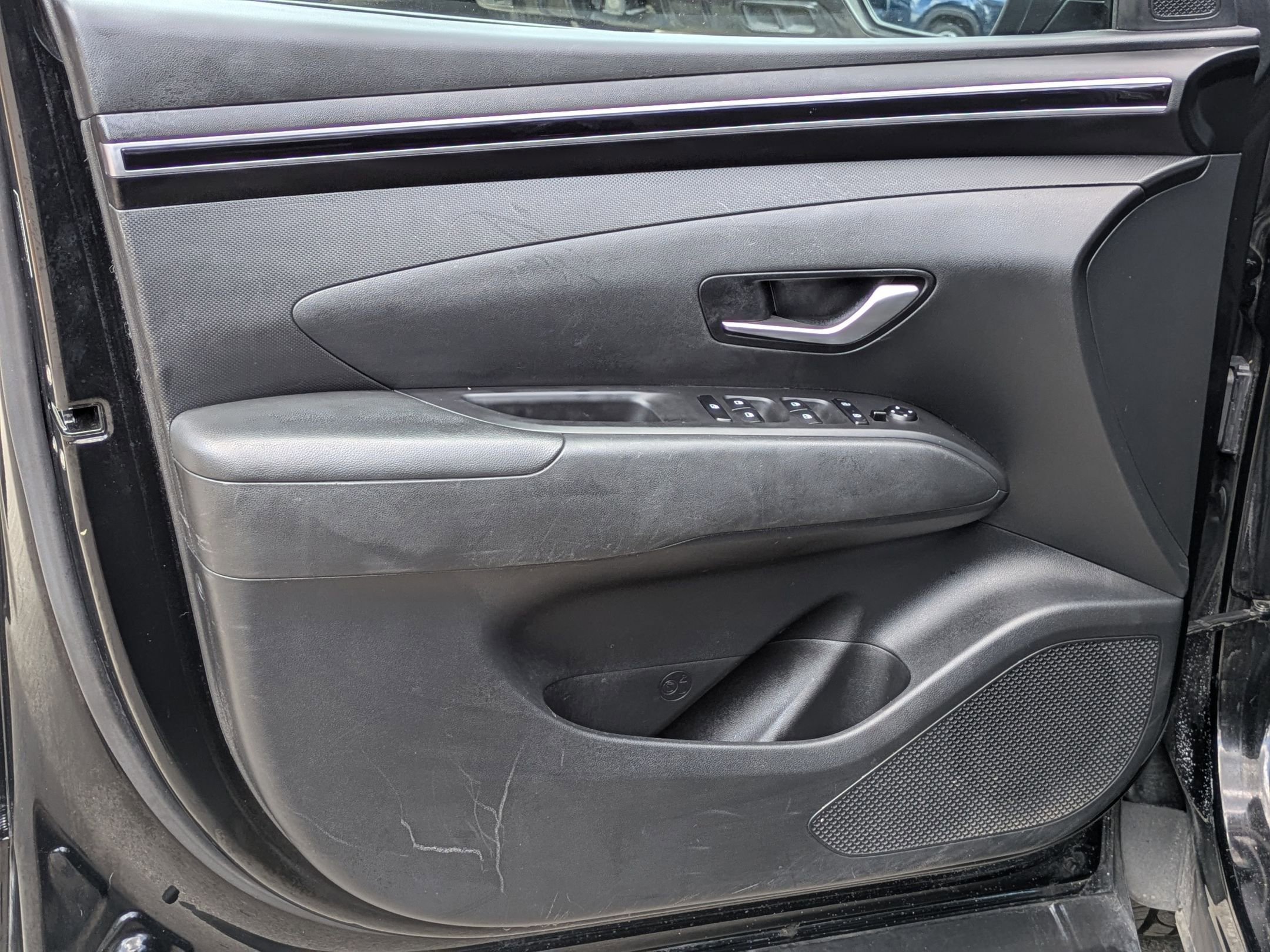 Used 2023 Phantom Black Hyundai SEL image 11