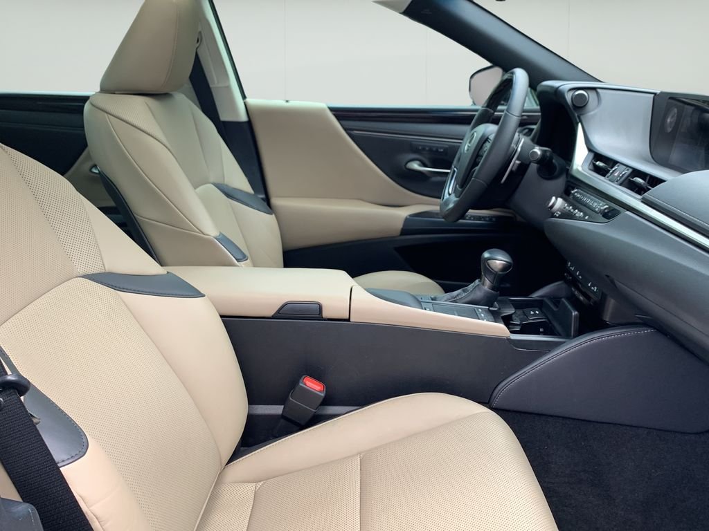 2021 Lexus ES 350 - Photo 36