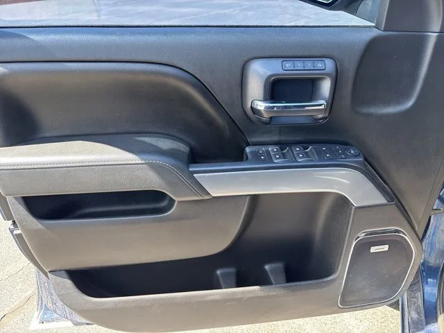 Used 2016 Deep Ocean Blue Metallic Chevrolet LTZ image 18