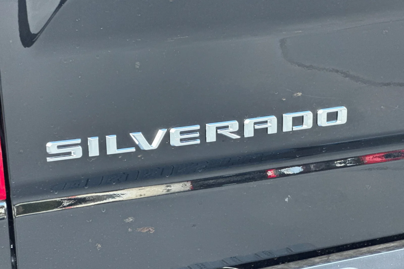 2026 Chevrolet Silverado 1500 LT view 24