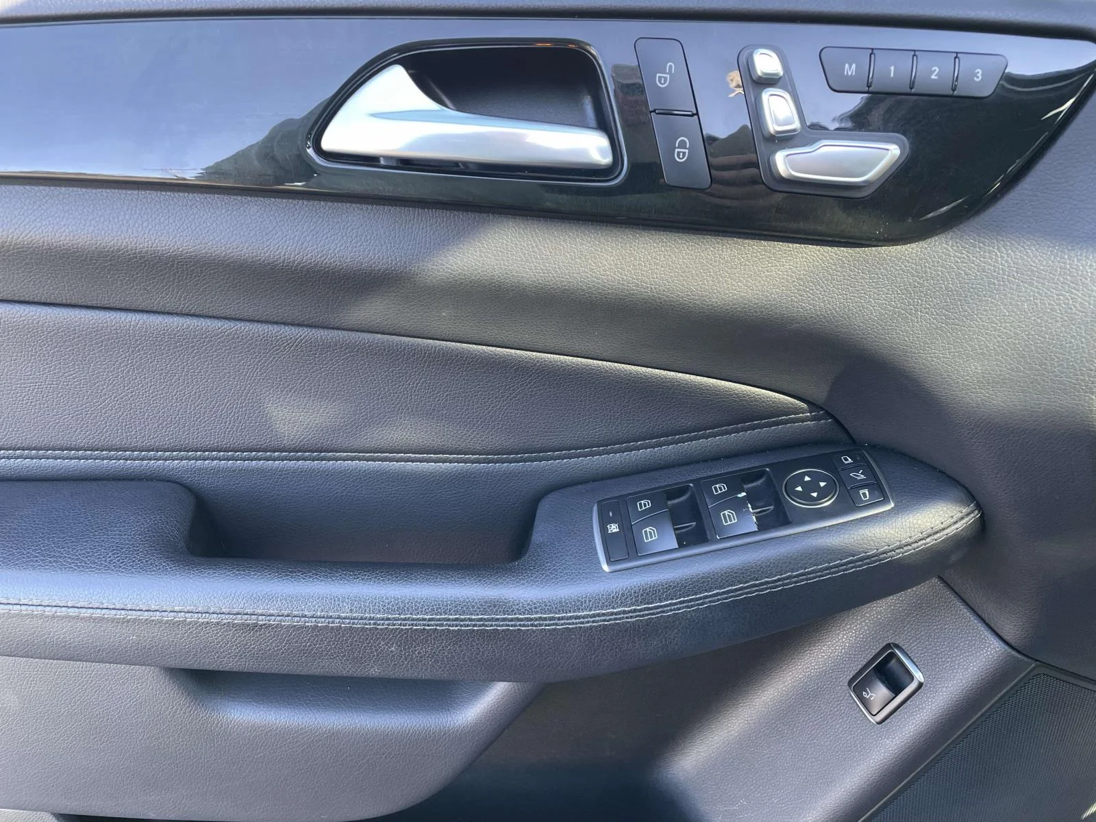 Used 2018  Mercedes-Benz GLE 350 image 14