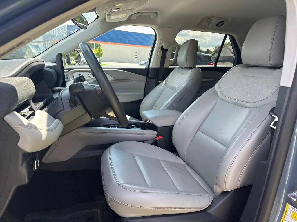 Used 2025 Blue Ford Active image 5