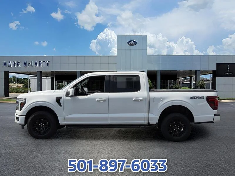 Used 2025 Oxford White FORD LARIAT 4WD SuperCrew 5.5