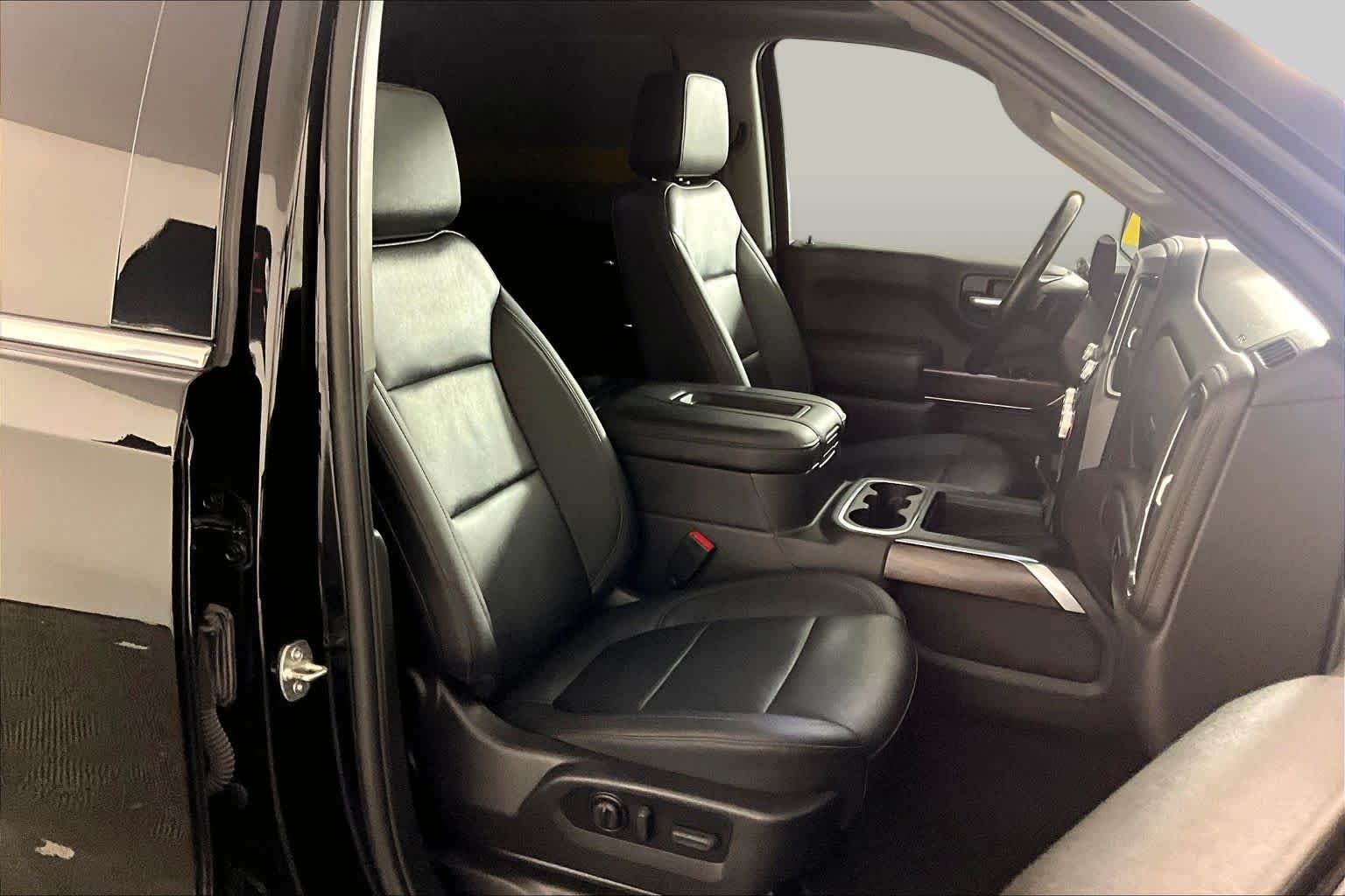 Used 2022 Onyx Black GMC SLT image 9
