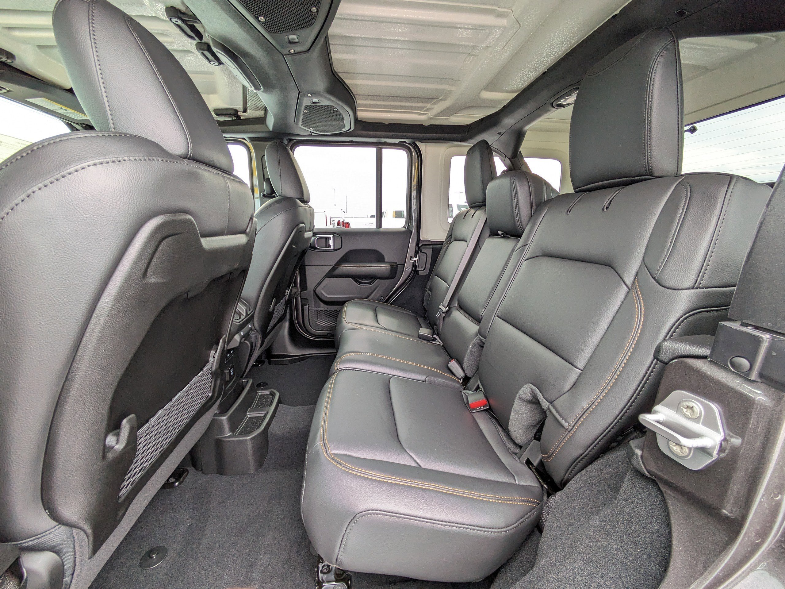 2026 Jeep Wrangler 4-Door Sahara - Photo 13