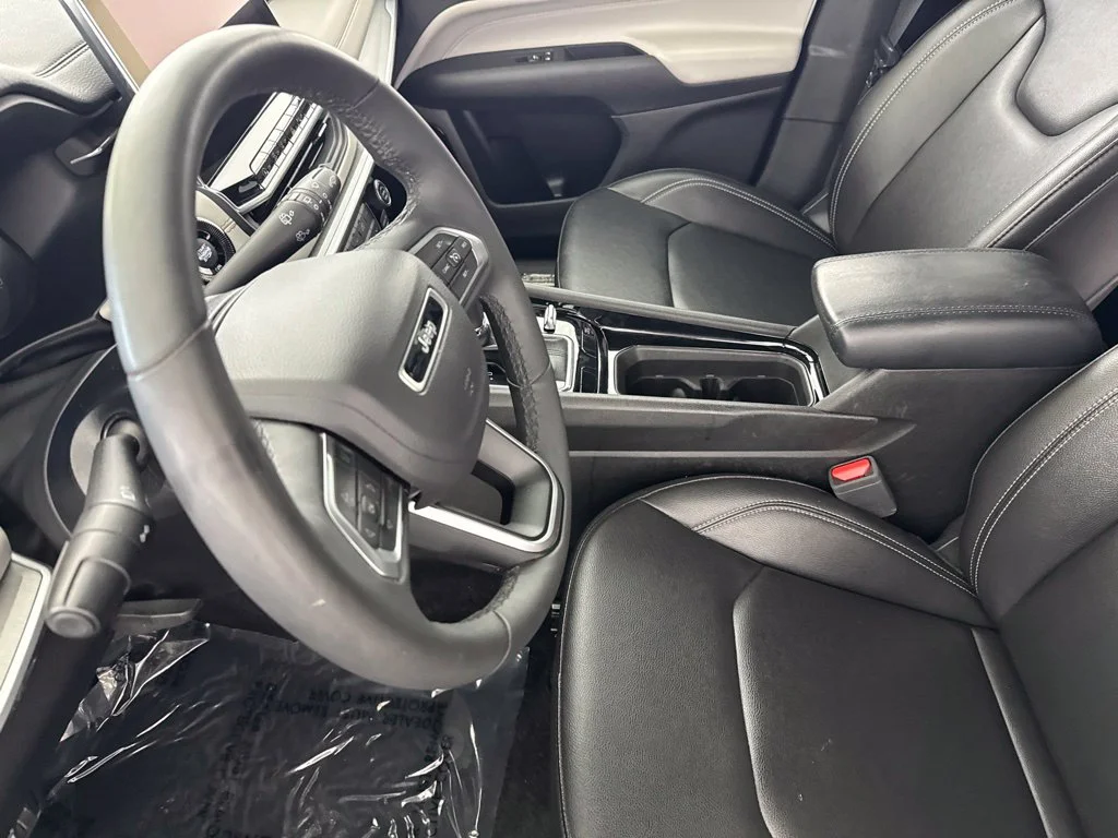 Used 2025 Black Jeep Limited image 22