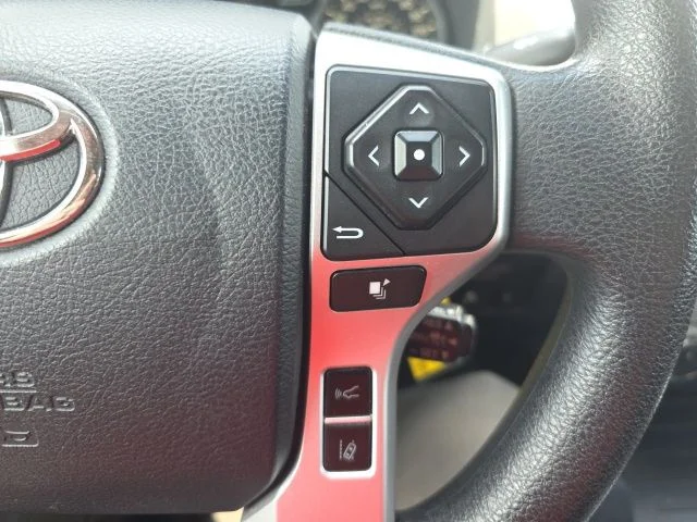 Used 2020 White Toyota SR5 image 16