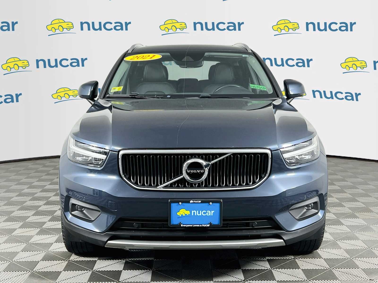 Used 2021 DENIM BLUE METALL Volvo Momentum image 2