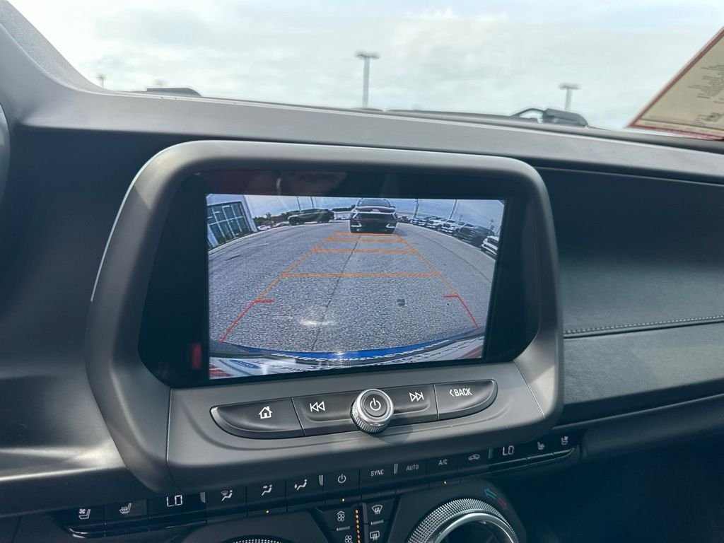 Used 2018 Blue Chevrolet 2LT image 16