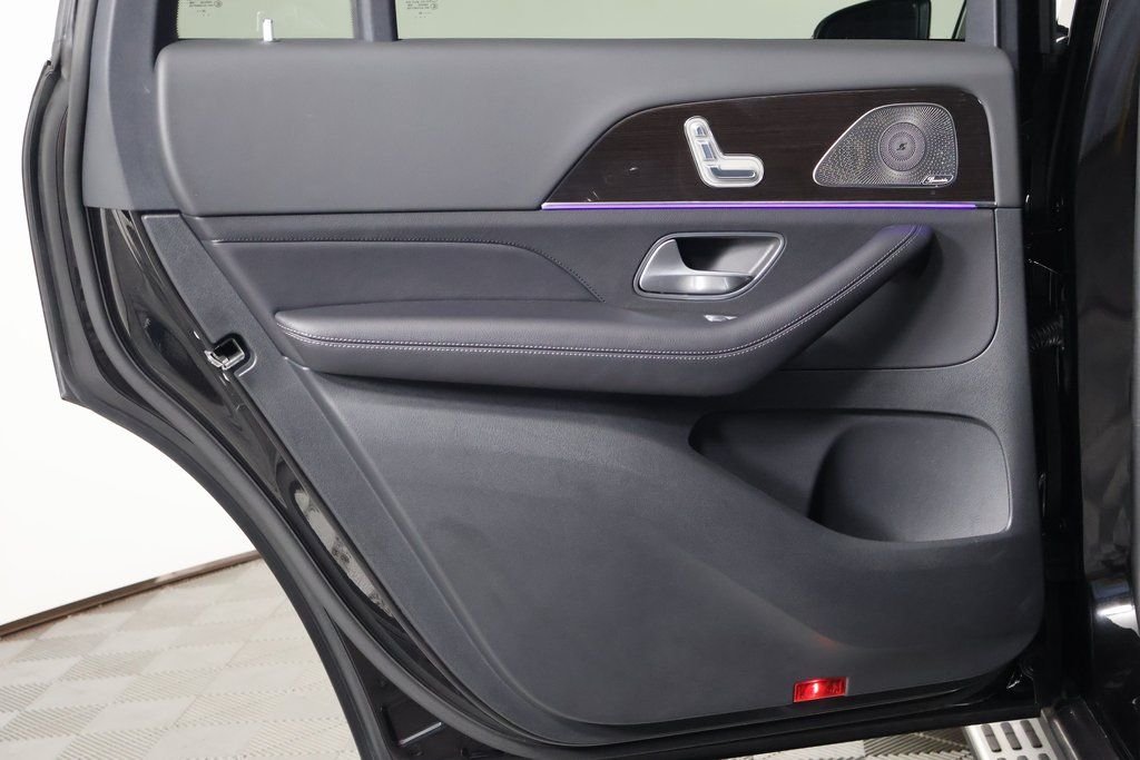Certified Used 2025 Black Mercedes-Benz GLS 450 image 14