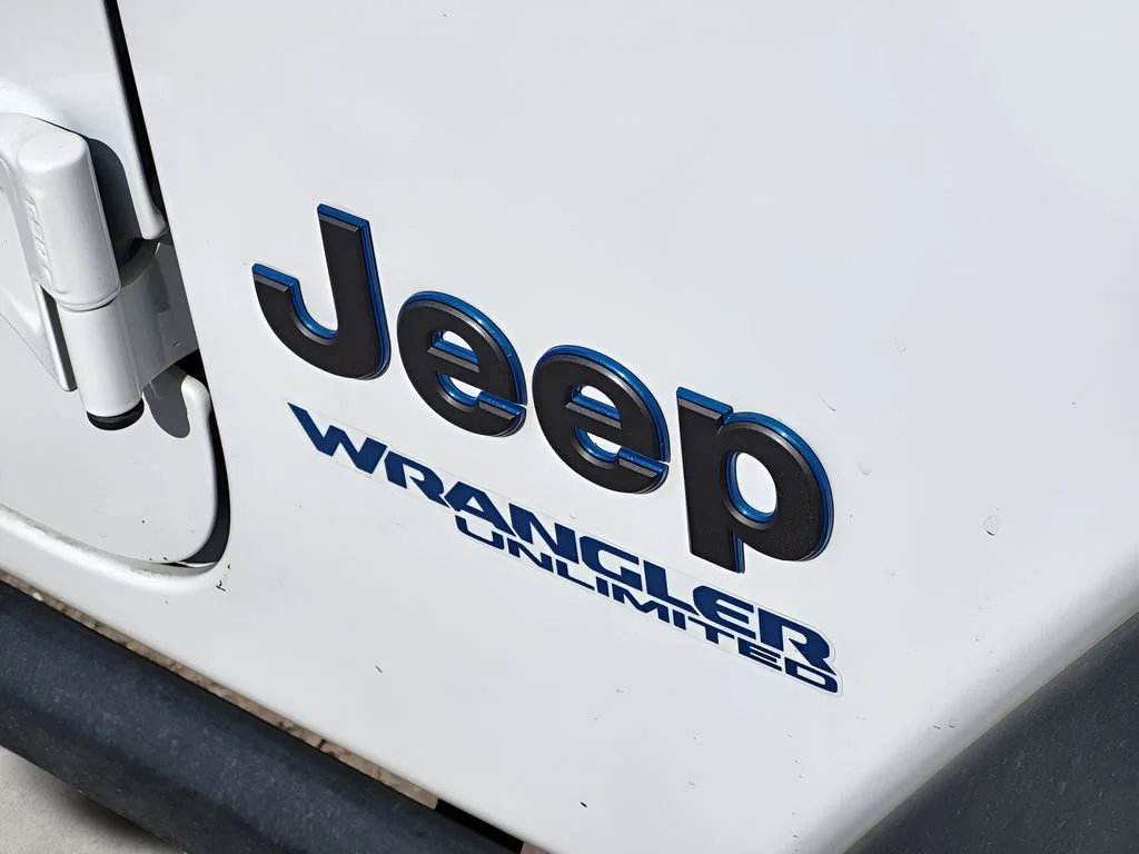 Used 2022 Bright White Clearcoat Jeep Unlimited Rubicon 4Xe image 29