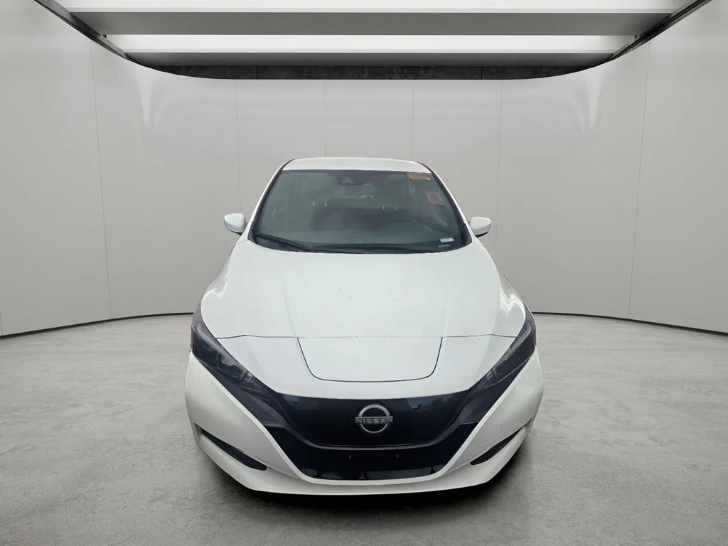 Used 2023 Glacier White Nissan S image 15