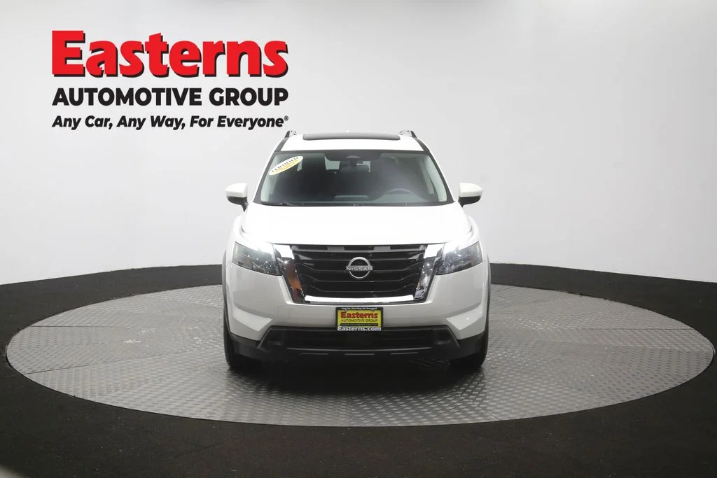Used 2023 White Nissan SV image 55