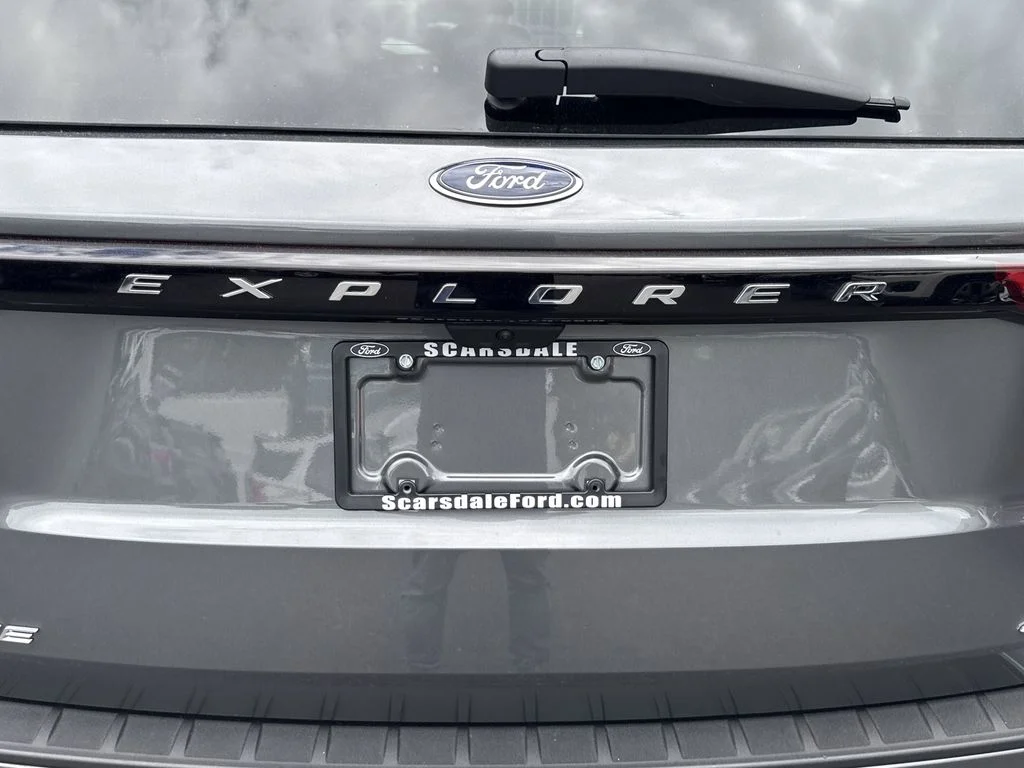 Used 2025 Carbonized Gray Metallic Ford Active image 34