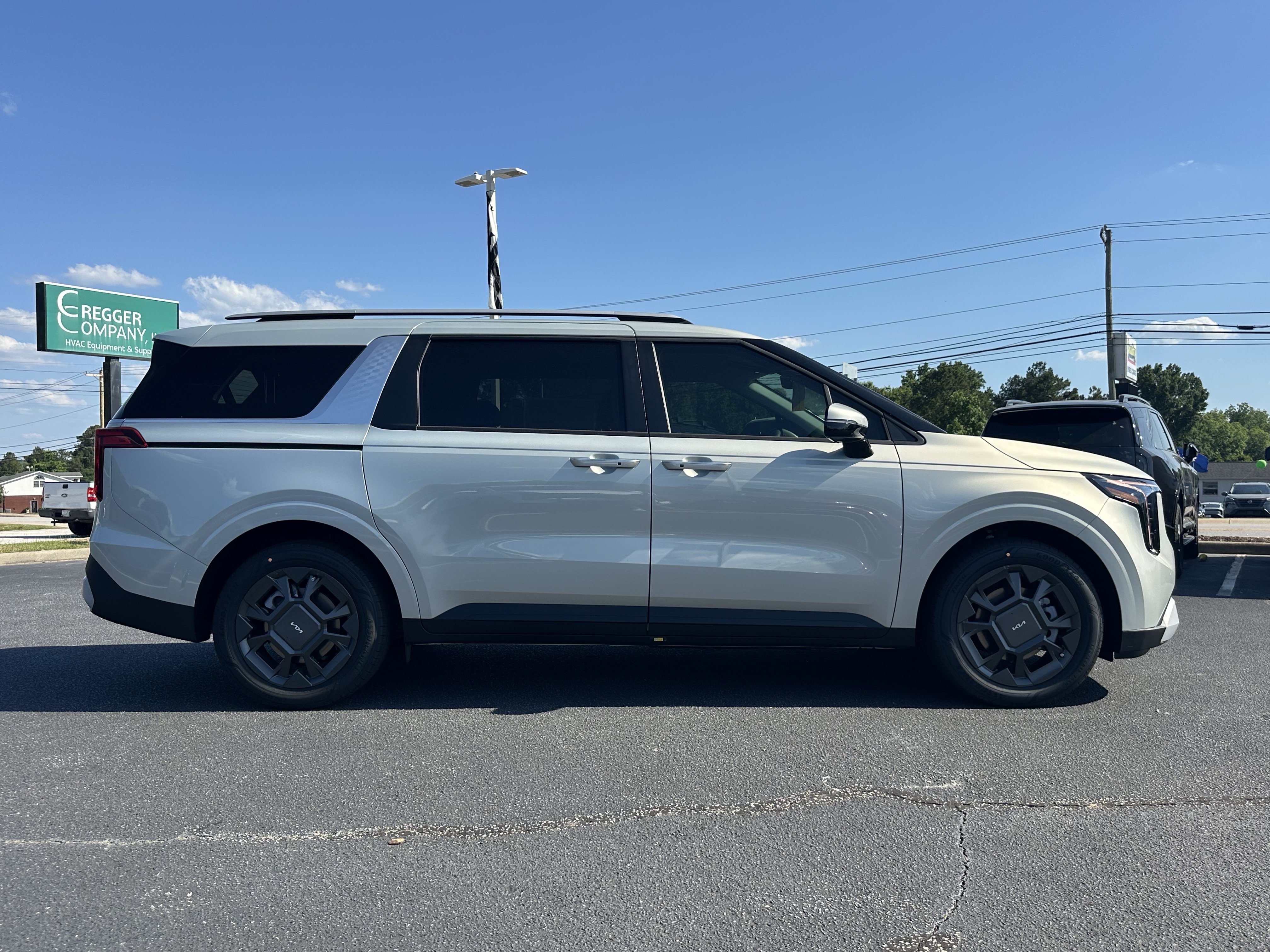 New 2026 Ivory Silver Kia EX image 9