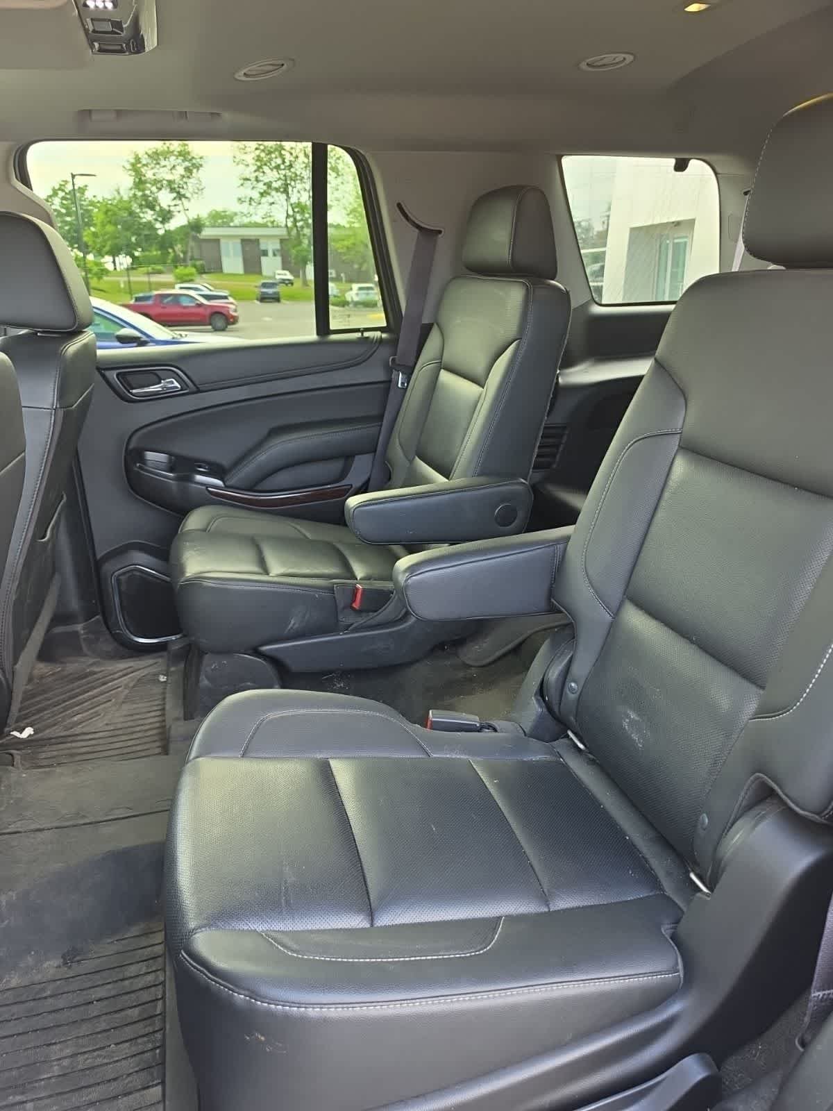 Used 2017 White Frost Tricoat GMC SLT image 4
