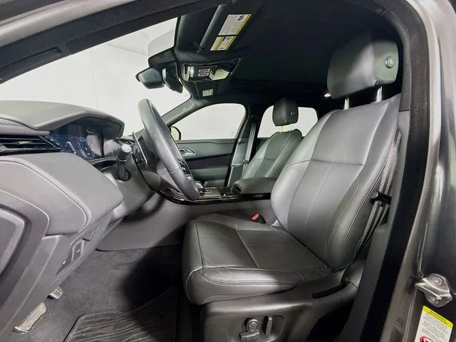 Used 2026 Carpathian Grey Premium Metallic Land Rover Dynamic SE image 11