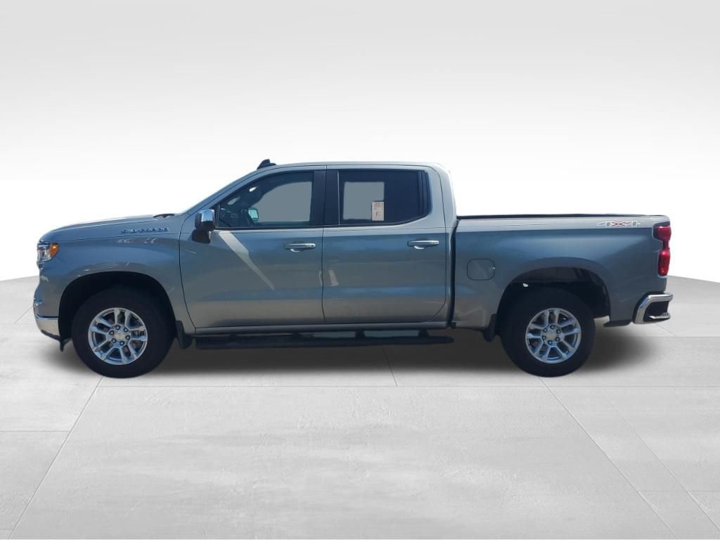 Used 2023 Gray Chevrolet LT image 2