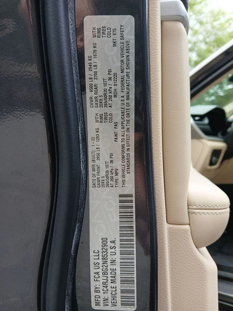 Used 2022 Gray Jeep Limited image 37