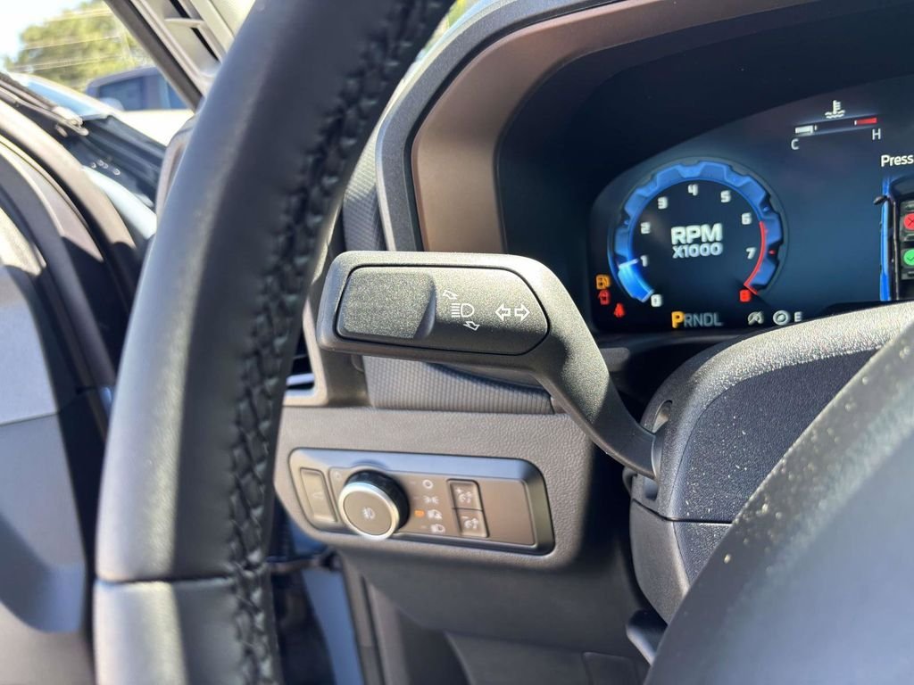New 2025 Azure Gray Metallic Tri-Coat Ford Outer Banks® image 26