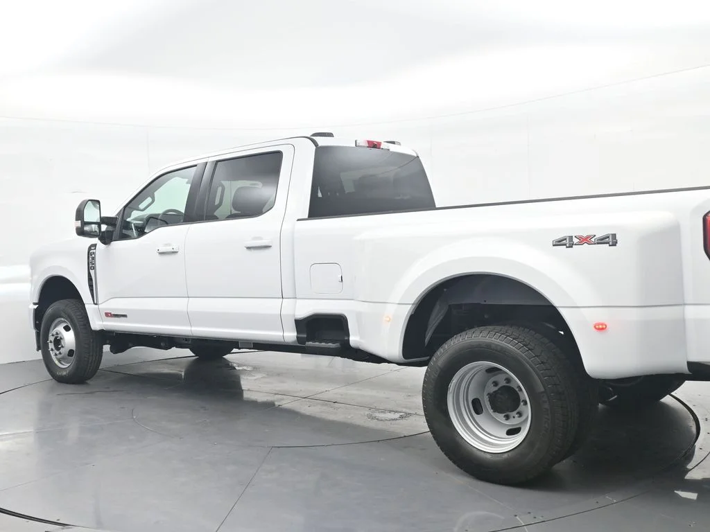 New 2026 Oxford White Ford F-350® XLT image 9