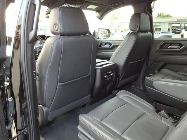 Used 2025 Onyx Black GMC Denali image 16