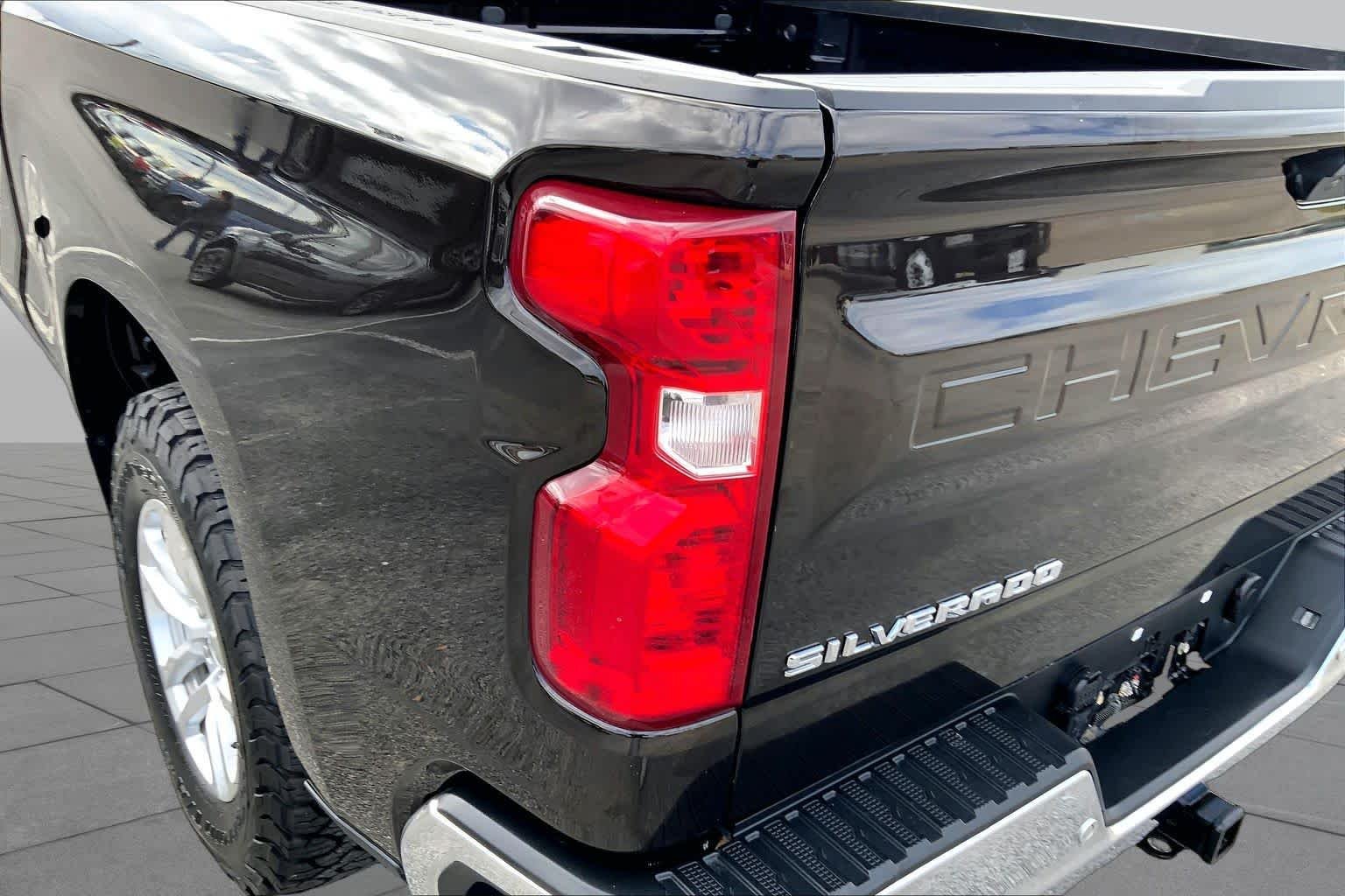 Used 2019 Havana Brown Metallic Chevrolet LT image 25