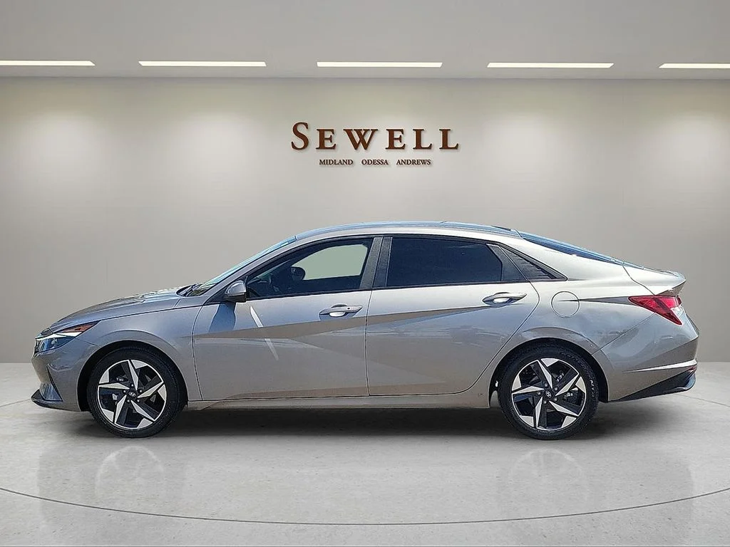 Used 2023 Hyundai Elantra SEL with VIN KMHLS4AG2PU624827 for sale in Midland, TX