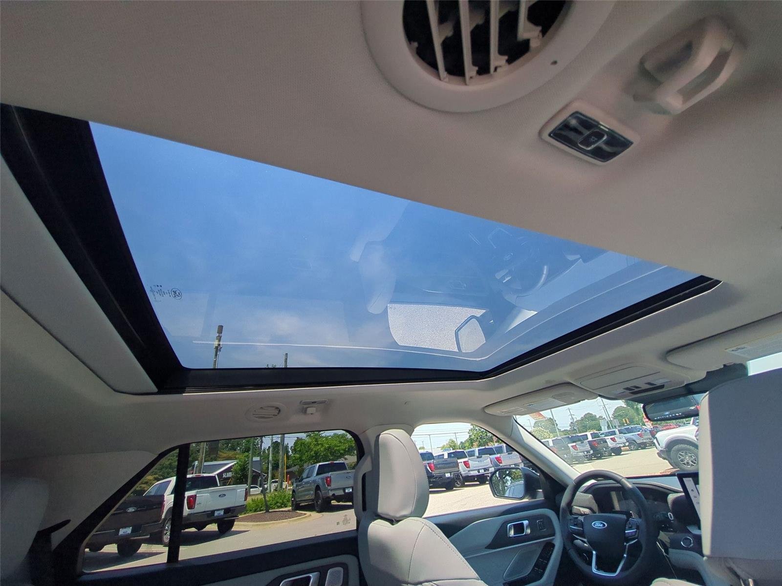 New 2026 Carbonized Gray Metallic Ford Platinum™ image 38