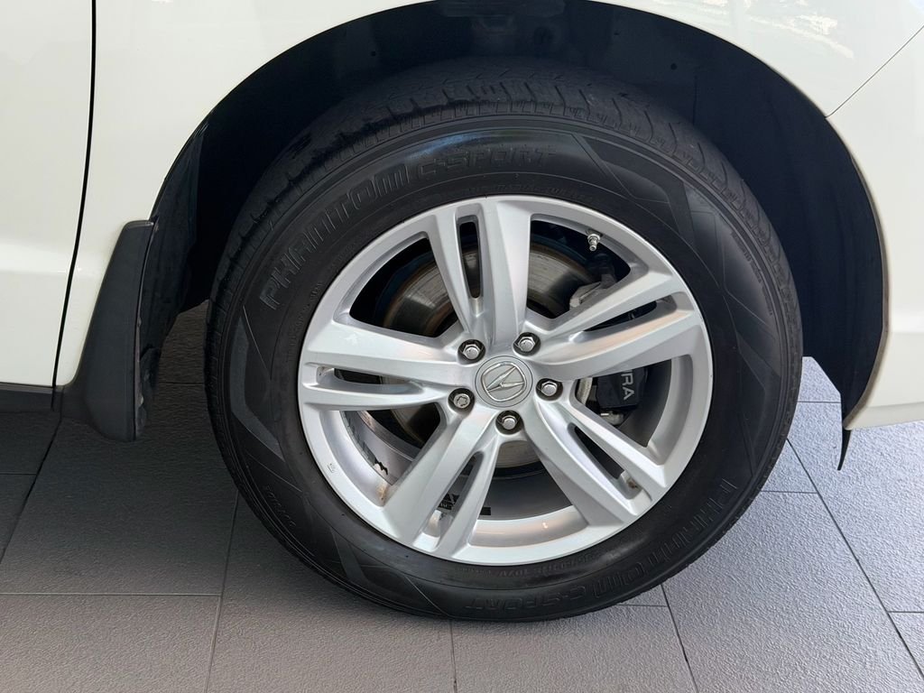 Used 2014 White Acura Technology Package image 9