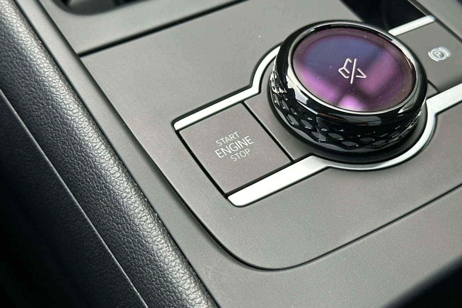 New 2026  Volkswagen 2.0T SE R-Line Black image 20