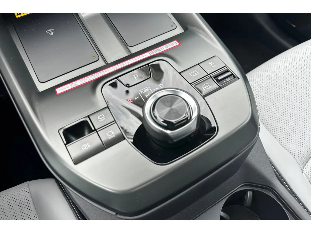 New 2026 CRYSTAL WHITE PEARL Subaru Touring image 21