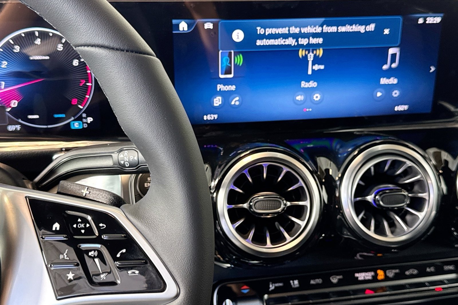 New 2026 Polar White Mercedes-Benz GLB 250 image 15