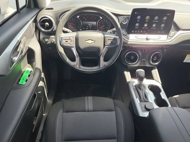 New 2026 Summit White Chevrolet 2LT image 15