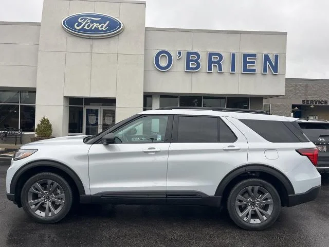 New 2026 Space White Metallic Ford Active image 29