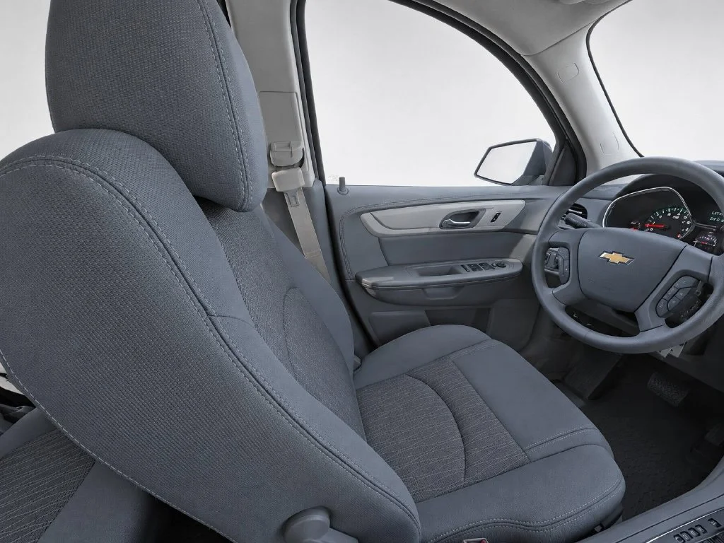 Used 2017 White Chevrolet LS image 27