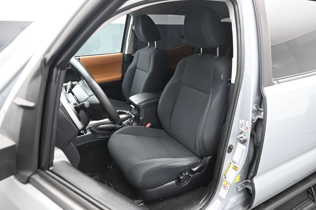 Used 2019 Gray Toyota SR5 image 8