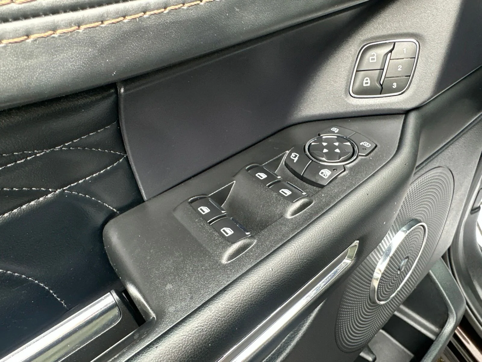 Used 2021 Brown Ford Platinum image 22