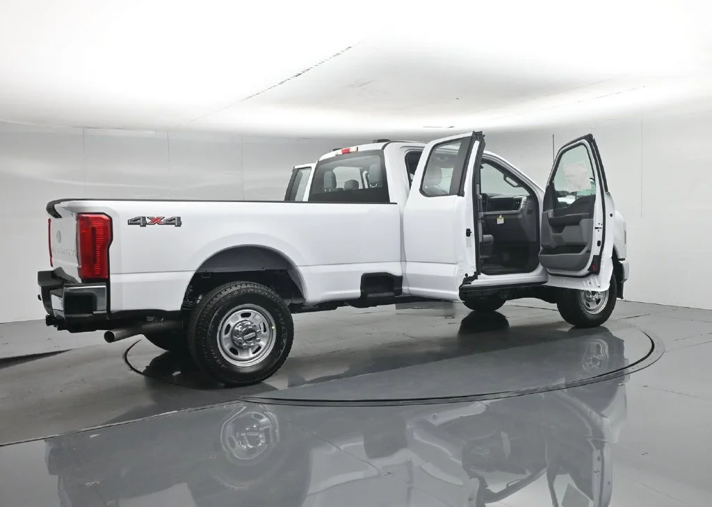 New 2027 White Ford XL image 5