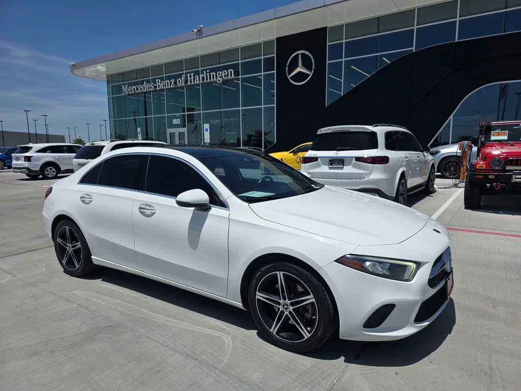 Used 2019 White Mercedes-Benz A 220 image 1