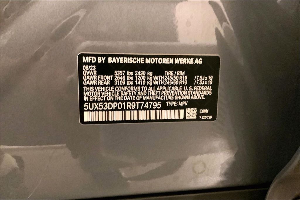 Used 2024 Skyscraper Grey Metallic BMW  image 24
