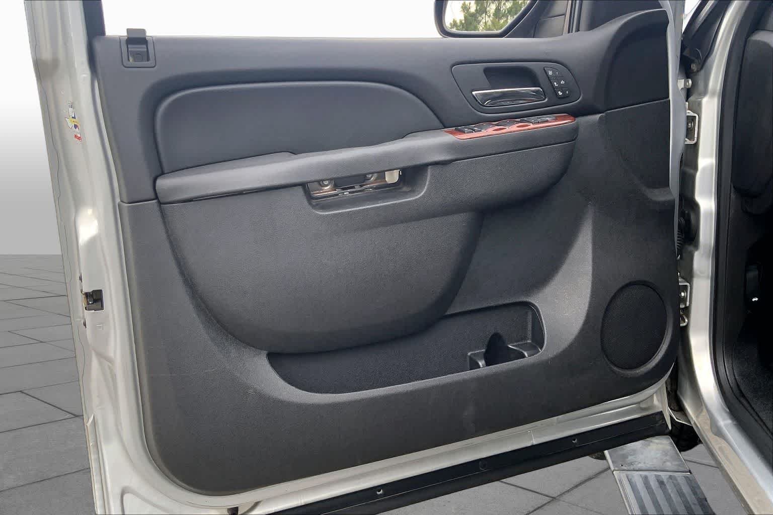 Used 2012 Silver Ice Metallic Chevrolet LTZ image 21