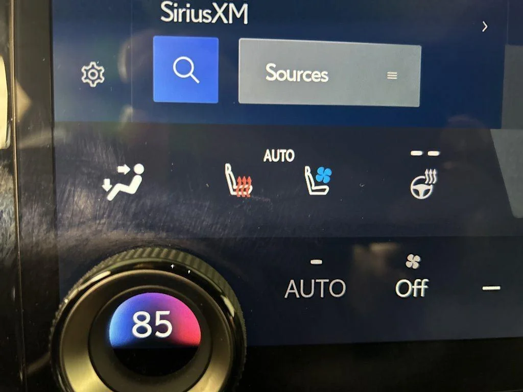 Used 2025 Iridium Lexus 350 Luxury image 34