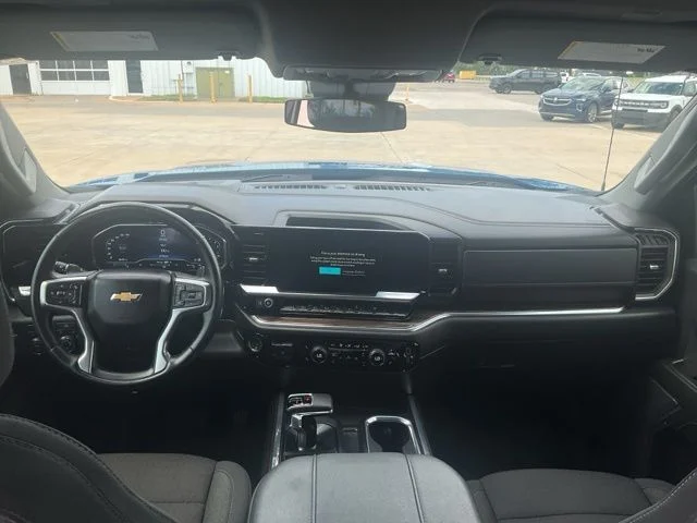 Used 2023 Blue Chevrolet LT image 3