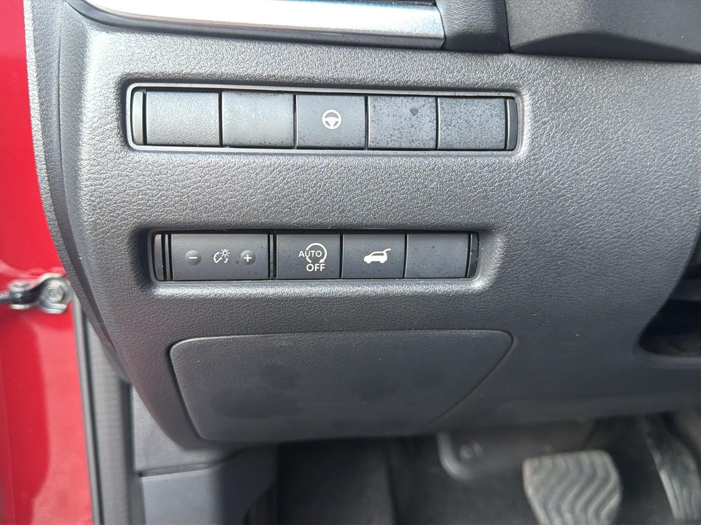 Used 2024 Scarlet Ember Tintcoat Nissan SL image 19