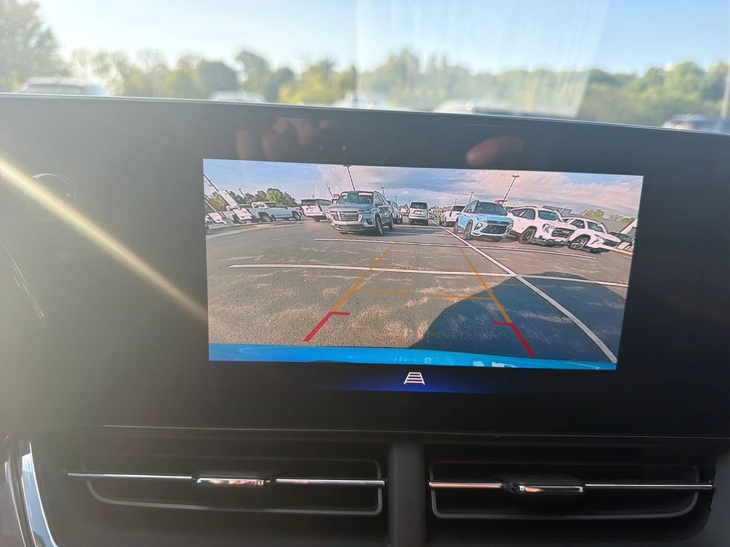Used 2025 Blue Chevrolet ACTIV image 21